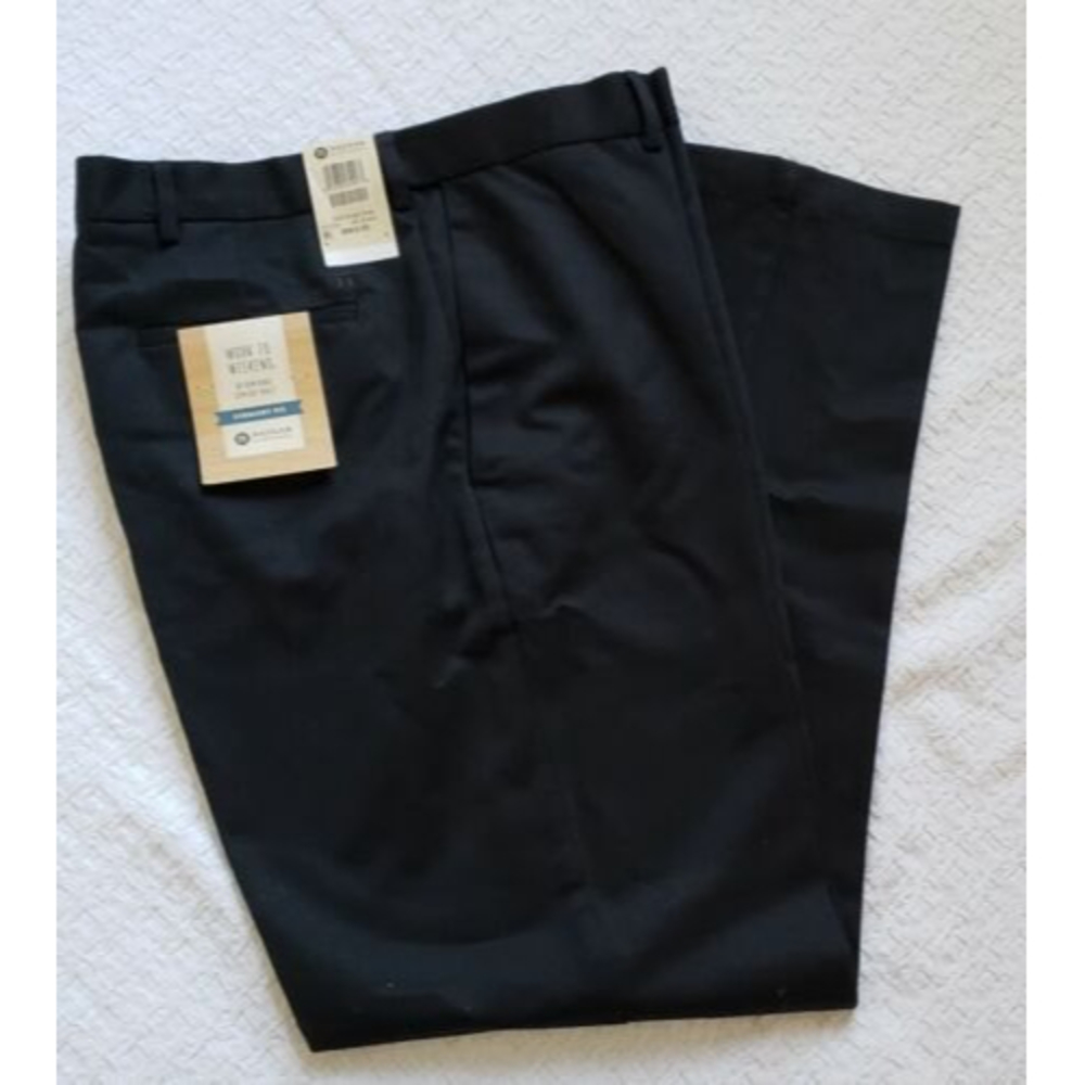 Haggar Clothing Men Straight Fit Work To Weekend Khaki Black Pants 38W X 32L